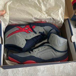 ASICS wrestling shoes size 10.5 new never worn